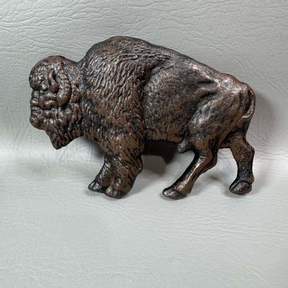 American Bison Buffalo Wall Decor Plaque Cast Iron Figurine Rustic Brown 7 x 5"